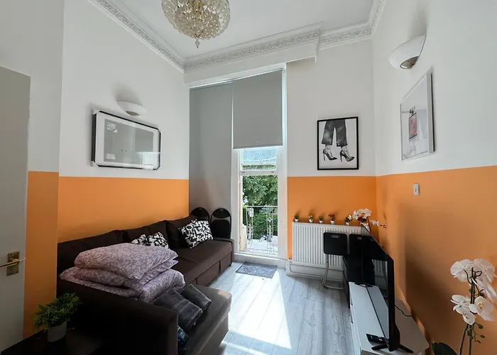 Central, Compact And Fashion Flat For 4 People With Breakfast In Kensington Zone 1